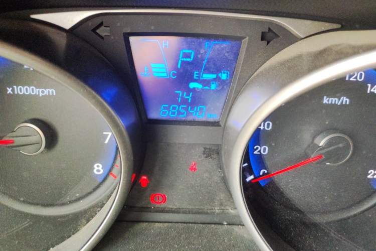 Used Hyundai ix35 2015 2.0L Automatic 2WD Smart Version China V Standard Odometer Close Up