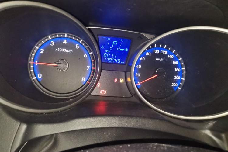 Used Hyundai ix35 2015 2.0L Automatic 2WD Comfort Edition China V Standard Odometer Close Up