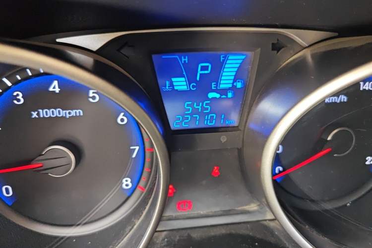 Used Hyundai ix35 2015 2.0L Automatic 2WD Comfort Edition China IV Standard Odometer Close Up