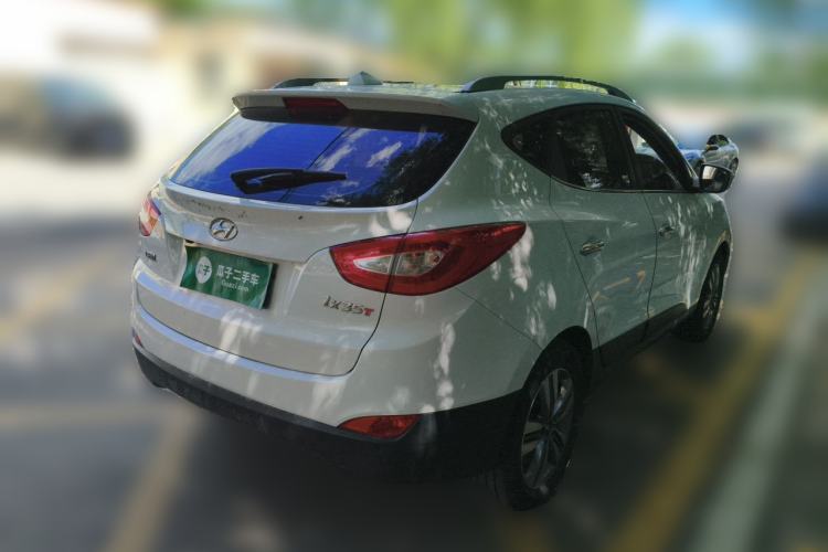 Used Hyundai ix35 2015 2.0L Automatic Two-Wheel Drive Leading Trim China V Standard Rear Right 45 Deg