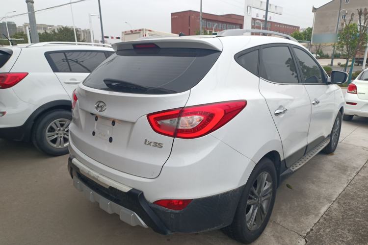 Used Hyundai ix35 2015 2.0L Automatic 2WD Smart Version China V Standard Rear Right 45 Deg
