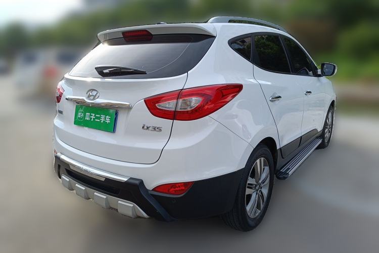 Used Hyundai ix35 2015 2.0L Automatic Two-Wheel Drive Leading Trim China IV Standard Rear Right 45 Deg