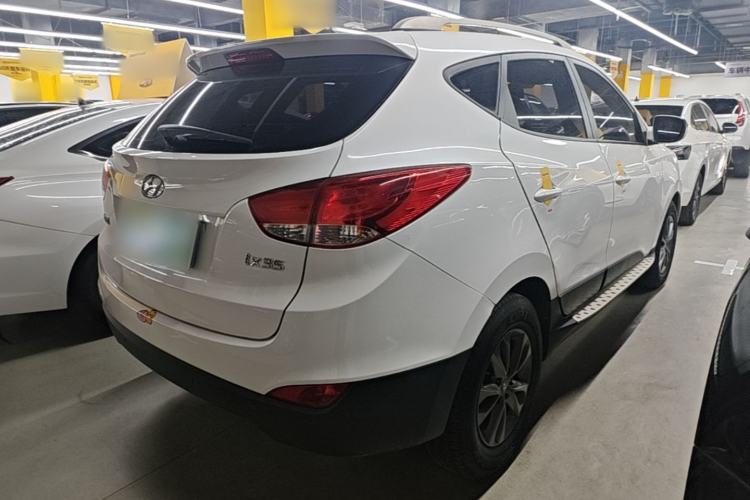 Used Hyundai ix35 2015 2.0L Automatic 2WD Comfort Edition China IV Standard Rear Right 45 Deg