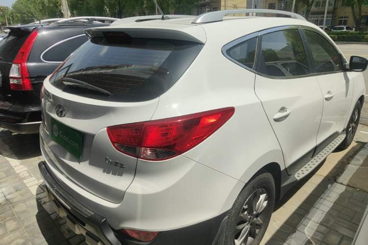 Used Hyundai ix35 2015 2.0L Manual Two-Wheel Drive Comfort Version China V Standard Rear Right 45 Deg