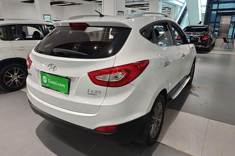 Used Hyundai ix35 2015 2.0L Automatic 2WD Smart Version China V Standard Rear Right 45 Deg