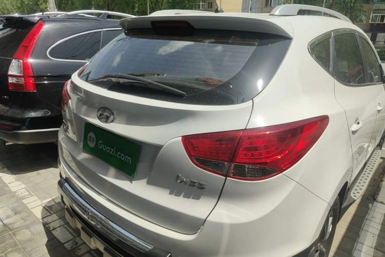 Used Hyundai ix35 2015 2.0L Manual Two-Wheel Drive Comfort Version China V Standard Rear