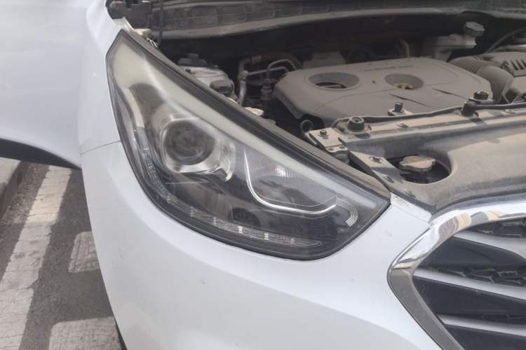 Used Hyundai ix35 2015 2.0L Automatic 2WD Smart Version China V Standard Right Front Headlight