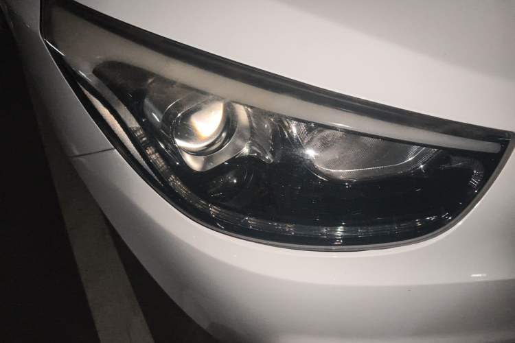 Used Hyundai ix35 2015 2.0L Automatic 2WD Smart Type China IV Right Front Headlight