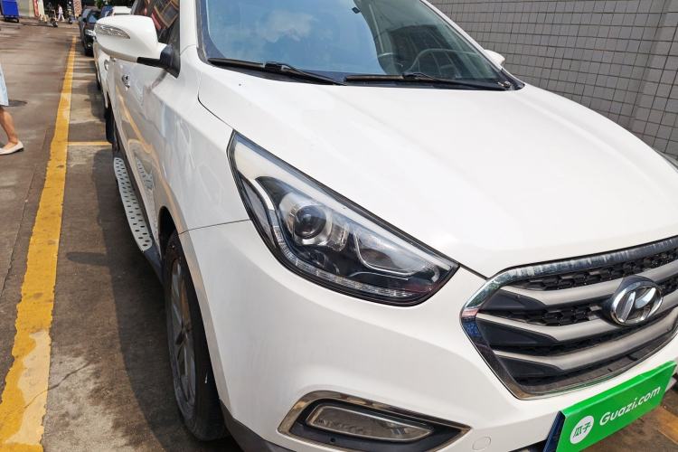 Used Hyundai ix35 2015 2.0L Automatic 2WD Smart Version China V Standard Right Front Headlight