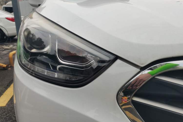 Used Hyundai ix35 2015 2.0L Automatic 2WD Comfort Edition China IV Standard Right Front Headlight