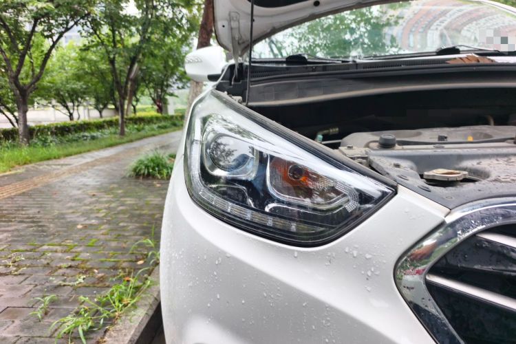 Used Hyundai ix35 2015 2.0L Automatic 2WD Smart Version China V Standard Right Front Headlight