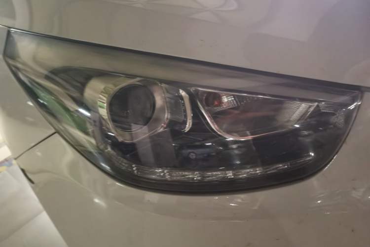 Used Hyundai ix35 2015 2.0L Automatic 2WD Comfort Edition China IV Standard Right Front Headlight