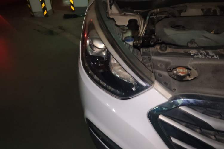 Used Hyundai ix35 2015 2.0L Automatic 2WD Smart Type China IV Right Front Headlight