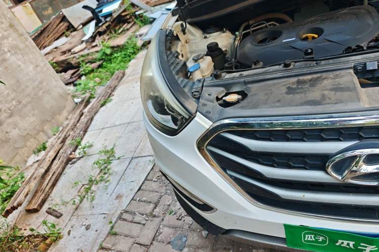 Used Hyundai ix35 2015 2.0L Automatic 2WD Smart Type China IV Right Front Headlight