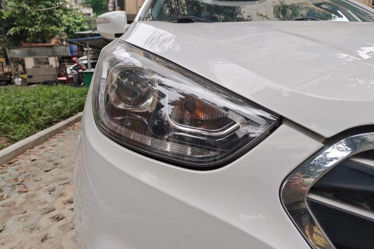 Used Hyundai ix35 2015 2.0L Automatic 2WD Comfort Edition China IV Standard Right Front Headlight