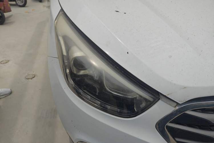 Used Hyundai ix35 2015 2.0L Automatic 2WD Smart Type China IV Right Front Headlight