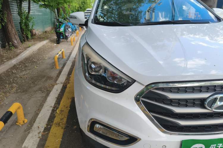 Used Hyundai ix35 2015 2.0L Automatic Two-Wheel Drive Leading Trim China V Standard Right Front Headlight