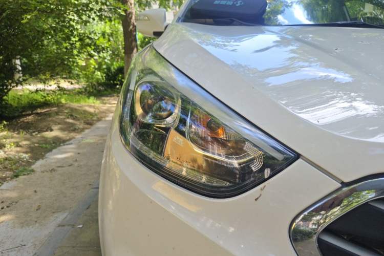 Used Hyundai ix35 2015 2.0L Automatic 2WD Smart Version China V Standard Right Front Headlight