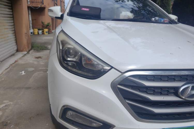 Used Hyundai ix35 2015 2.0L Automatic 2WD Smart Version China V Standard Right Front Headlight