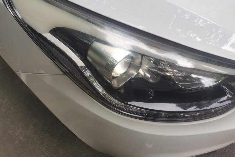 Used Hyundai ix35 2015 2.0L Automatic 2WD Smart Type China IV Right Front Headlight