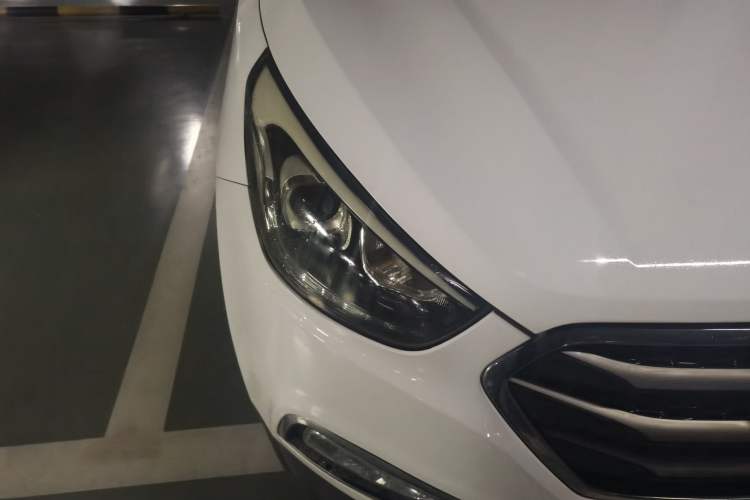 Used Hyundai ix35 2015 2.0L Automatic 2WD Smart Version China V Standard Right Front Headlight