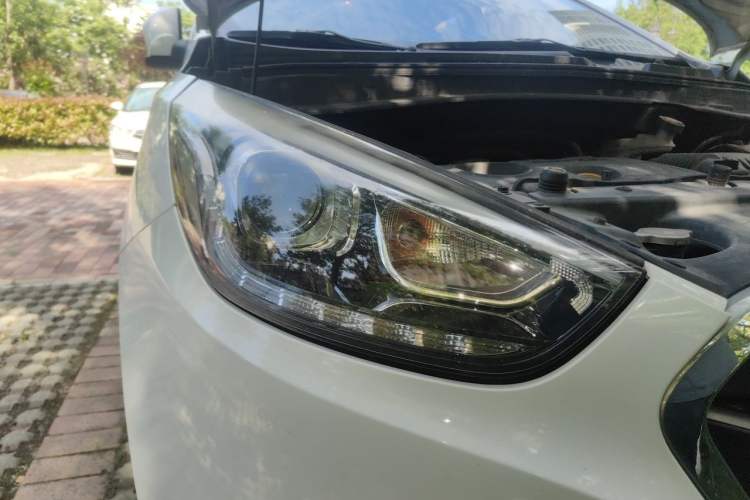 Used Hyundai ix35 2015 2.0L Automatic 2WD Smart Type China IV Right Front Headlight