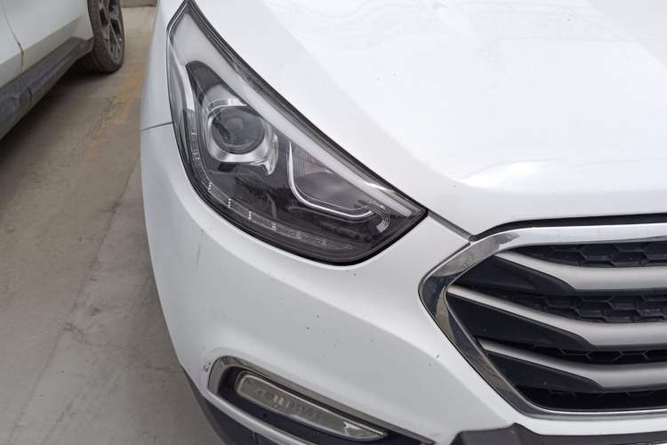 Used Hyundai ix35 2015 2.0L Automatic 2WD Comfort Edition China IV Standard Right Front Headlight
