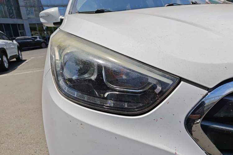 Used Hyundai ix35 2015 2.0L Automatic 2WD Smart Version China V Standard Right Front Headlight