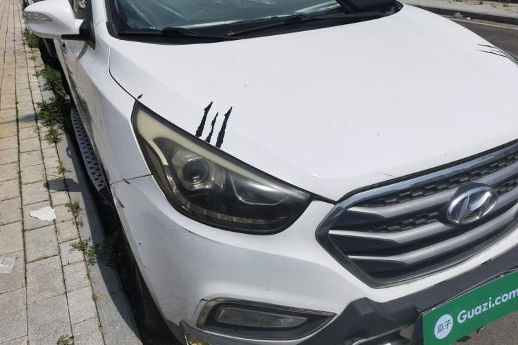 Used Hyundai ix35 2015 2.0L Automatic 2WD Smart Version China V Standard Right Front Headlight