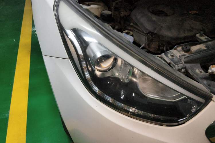 Used Hyundai ix35 2015 2.0L Automatic 2WD Comfort Edition China IV Standard Right Front Headlight
