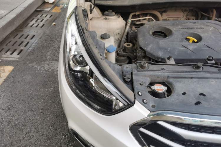 Used Hyundai ix35 2015 2.0L Automatic 2WD Smart Version China V Standard Right Front Headlight