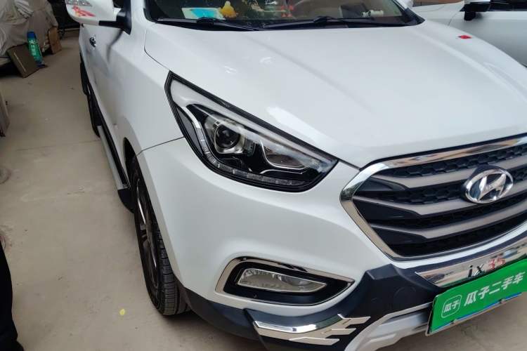 Used Hyundai ix35 2015 2.0L Automatic 2WD Smart Type China IV Right Front Headlight