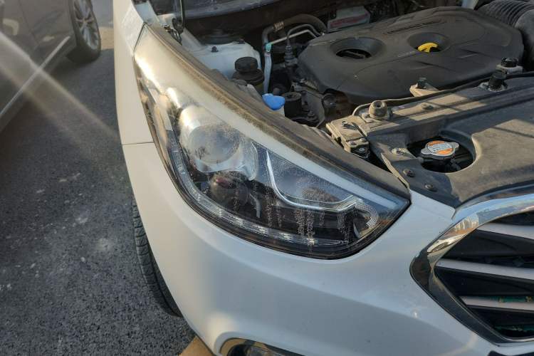 Used Hyundai ix35 2015 2.0L Manual Two-Wheel Drive Comfort Version China IV Standard Right Front Headlight