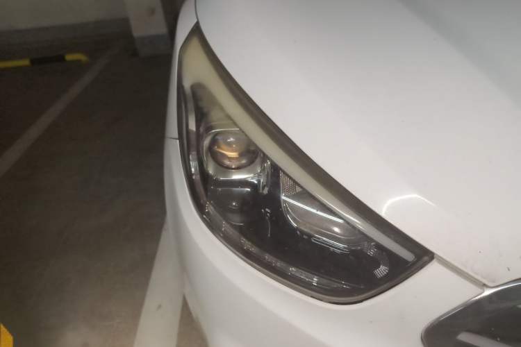 Used Hyundai ix35 2015 2.0L Automatic 2WD Smart Type China IV Right Front Headlight