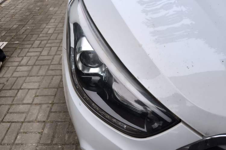 Used Hyundai ix35 2015 2.0L Automatic 2WD Smart Version China V Standard Right Front Headlight