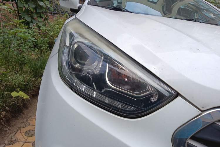 Used Hyundai ix35 2015 2.0L Automatic 2WD Comfort Edition China V Standard Right Front Headlight