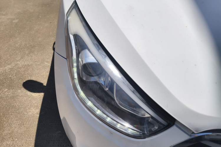 Used Hyundai ix35 2015 2.0L Automatic 2WD Smart Type China IV Right Front Headlight