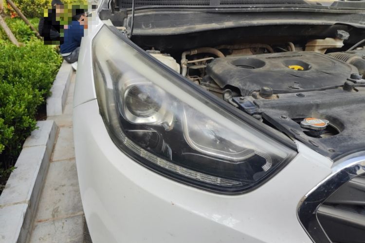 Used Hyundai ix35 2015 2.0L Automatic 2WD Smart Version China V Standard Right Front Headlight