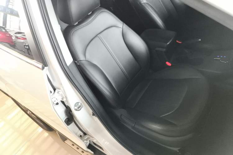 Used Hyundai ix35 2015 2.0L Automatic 2WD Comfort Edition China IV Standard Right Front Seat