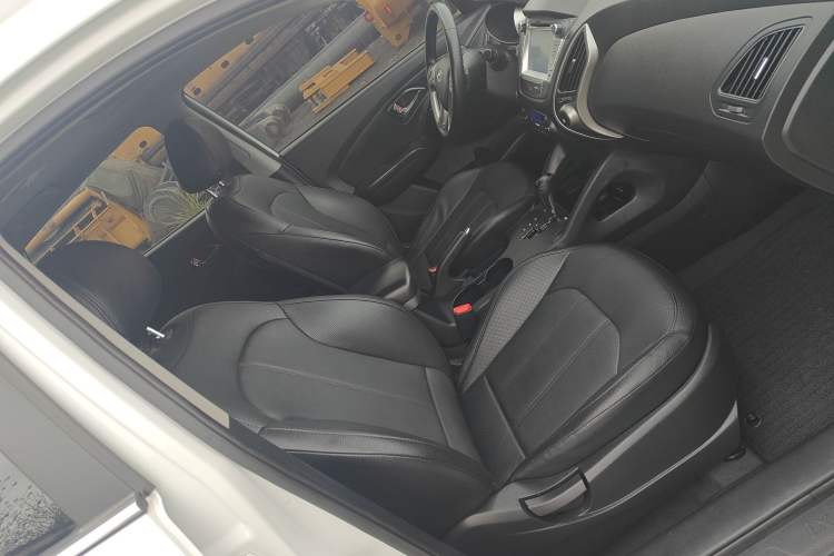 Used Hyundai ix35 2015 2.0L Automatic 2WD Smart Type China IV Right Front Seat