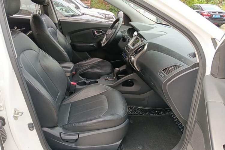 Used Hyundai ix35 2015 2.0L Automatic 2WD Smart Type China IV Right Front Seat