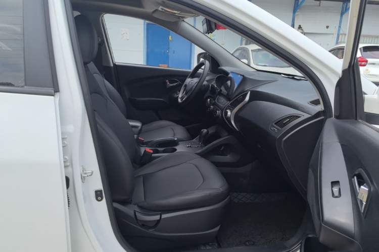 Used Hyundai ix35 2015 2.0L Automatic 2WD Comfort Edition China IV Standard Right Front Seat