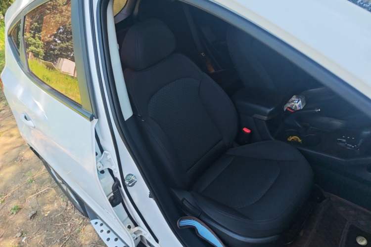 Used Hyundai ix35 2015 2.0L Automatic 2WD Comfort Edition China V Standard Right Front Seat