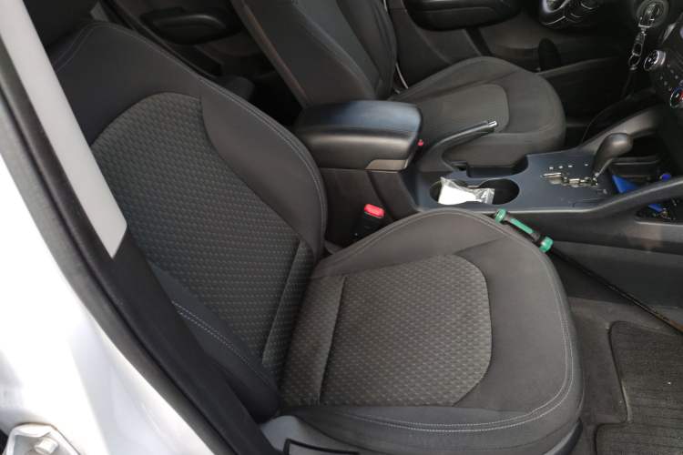 Used Hyundai ix35 2015 2.0L Automatic 2WD Comfort Edition China IV Standard Right Front Seat