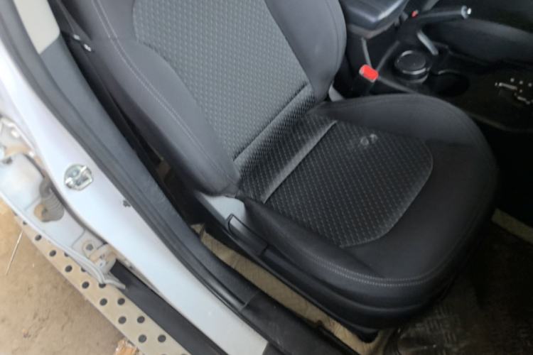Used Hyundai ix35 2015 2.0L Automatic 2WD Comfort Edition China V Standard Right Front Seat