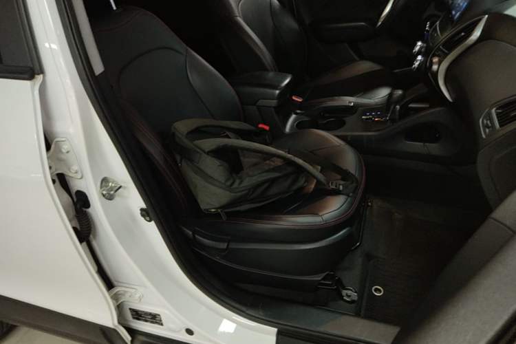 Used Hyundai ix35 2015 2.0L Automatic 2WD Comfort Edition China V Standard Right Front Seat