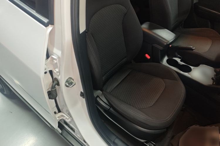 Used Hyundai ix35 2015 2.0L Automatic 2WD Comfort Edition China V Standard Right Front Seat