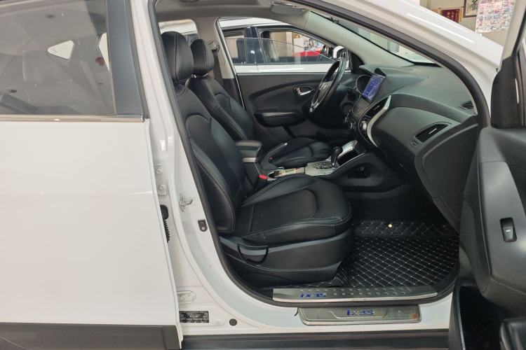 Used Hyundai ix35 2015 2.0L Automatic 2WD Smart Type China IV Right Front Seat