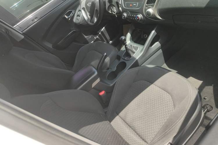 Used Hyundai ix35 2015 2.0L Manual Two-Wheel Drive Comfort Version China V Standard Right Front Seat