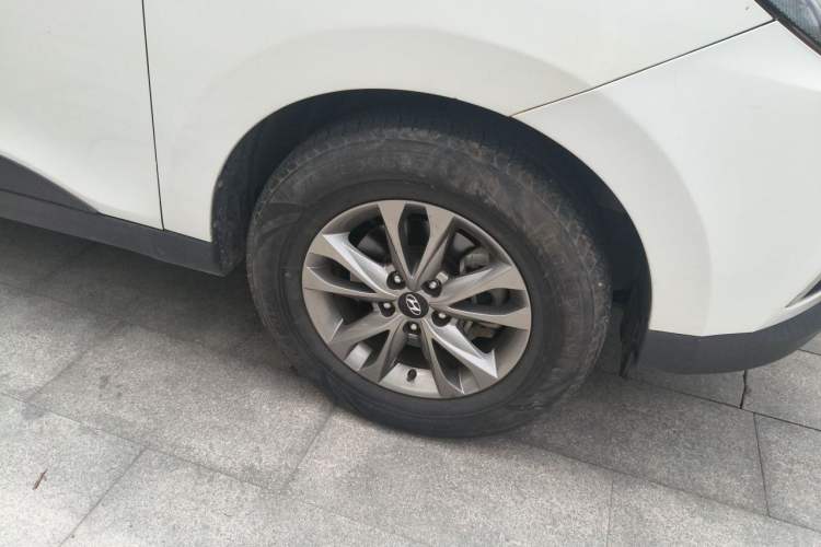 Used Hyundai ix35 2015 2.0L Automatic 2WD Comfort Edition China V Standard Right Front Wheel Hub